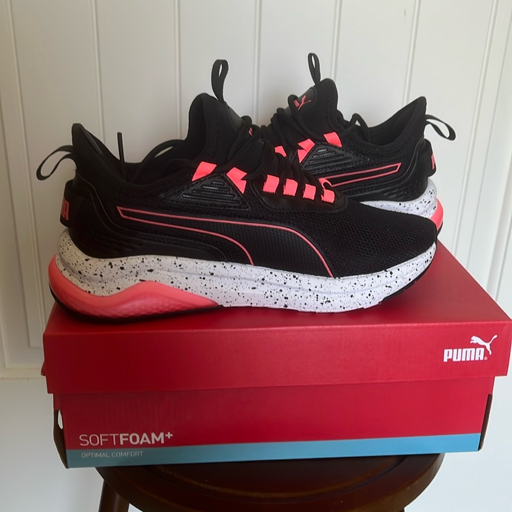 Women’s Puma Soft Foam Shoes